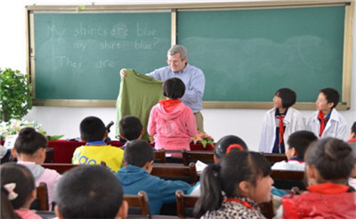 以人为本的小学教育